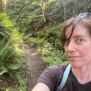 Meet your Posher, Hallie